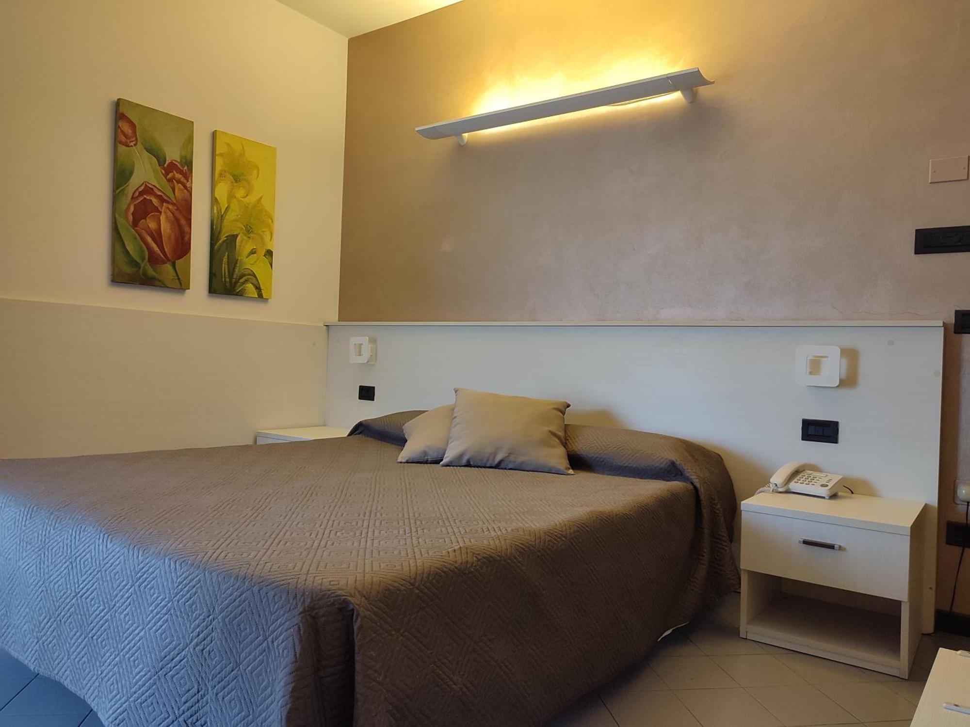 Albergo Al Cacciatore Desenzano del Garda Extérieur photo