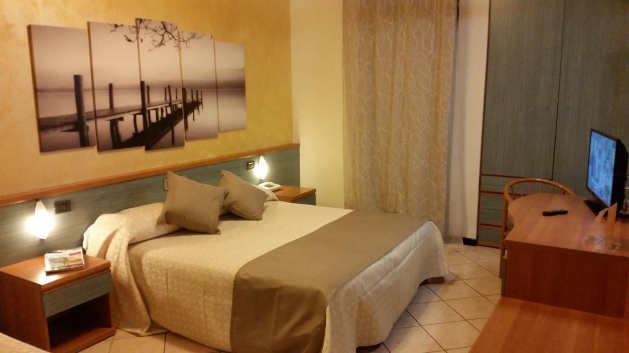 Albergo Al Cacciatore Desenzano del Garda Extérieur photo