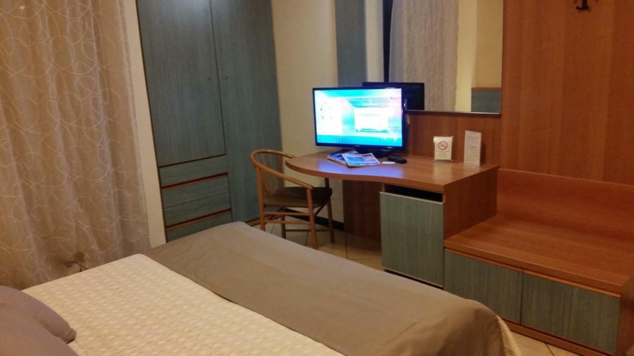 Albergo Al Cacciatore Desenzano del Garda Extérieur photo
